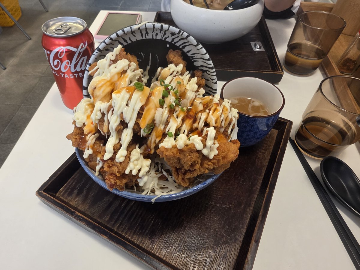 Puna_uu_'s tweet photo. 열분 모두 맛점이에요 전 이른? 점심을 하려구용🫶🫶👍 https://t.co/yJOX7MX6bF