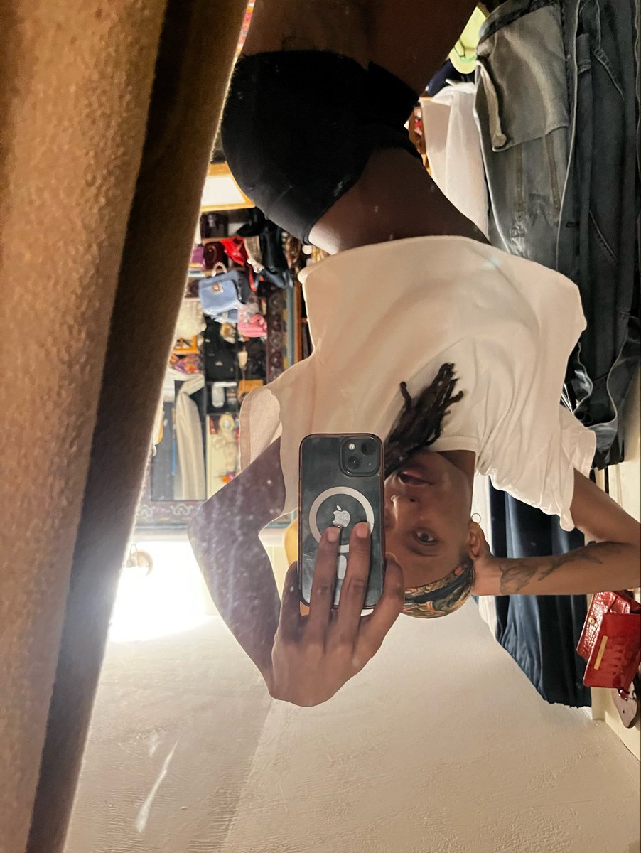 mamamissthang's tweet photo. i just want to drain your dick and your bank account🙄 where are my giant white nerdy subs🥺

#findom https://t.co/RpApWcBoPr