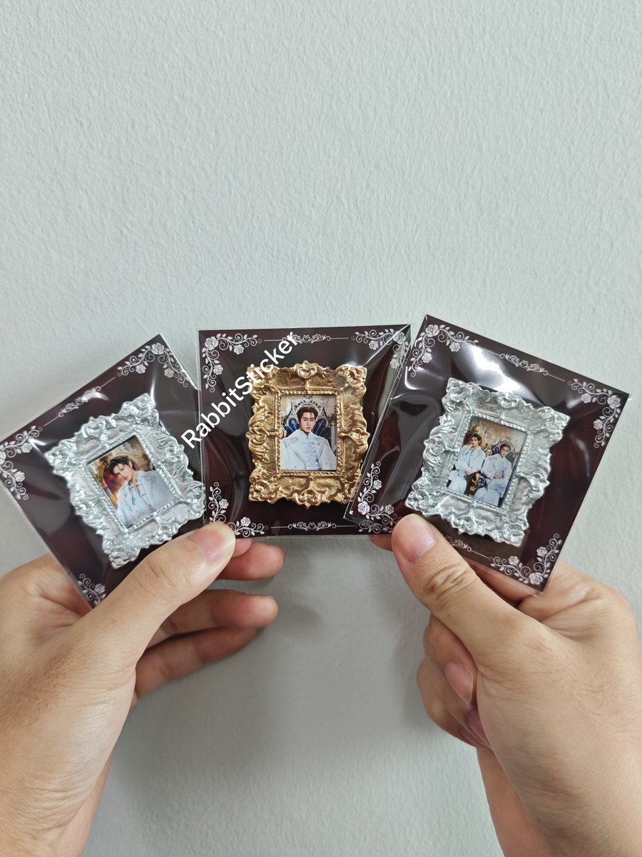 RBSticker's tweet photo. ✨กรอบmagnet มีของพร้อมส่งแล้วค่า! ไม่ต้องรอนาน💖

🎨 มี 5 สี : ชมพู 🩷 / ม่วง 💜 / เขียวมิ้นท์ 💚 / ทอง 💛 / เงิน 🤍

📦 ทางร้านประกอบพร้อมใช้ 🇹🇭 งานโรงพิมพ์ไทย ผลิต1-3 วัน

🛒 สั่งซื้อ LINE: @rabbitsticker 

#WilliamEst #Lingorm #nunew #รับทำของแจก #รับทำgiveaway #ตลาดนัดbts https://t.co/ba2nb68NTa