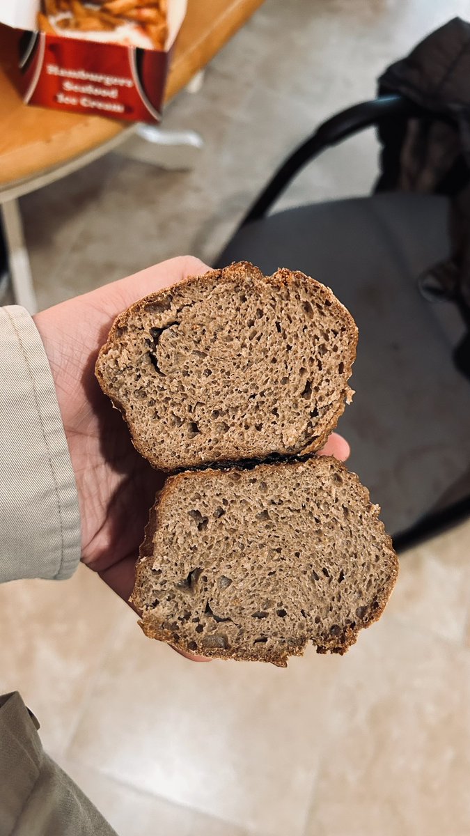 BoringDot1's tweet photo. havent been drawing or doing comm but here is my bread https://t.co/KXJqQech5m