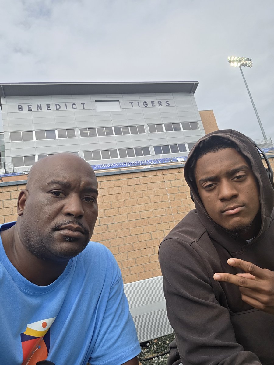 cox_jaman64099's tweet photo. We had a great visit with Benedict  College! Very thankful for the opportunity to shake hands and meet the staff. 
   @GoTigers_FB @CoachChrisWalsh @rampagegrho1914 @JamantayC https://t.co/dINPhpcYP8