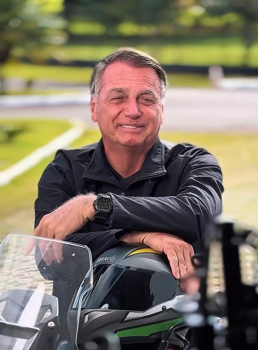 SergioJrOfGod1's tweet photo. Nenhum eleito hoje,realmente pode dizer que teve algum voto sem a influência do maior líder político do Brasil, @jairbolsonaro . https://t.co/q8J7ZzLK38