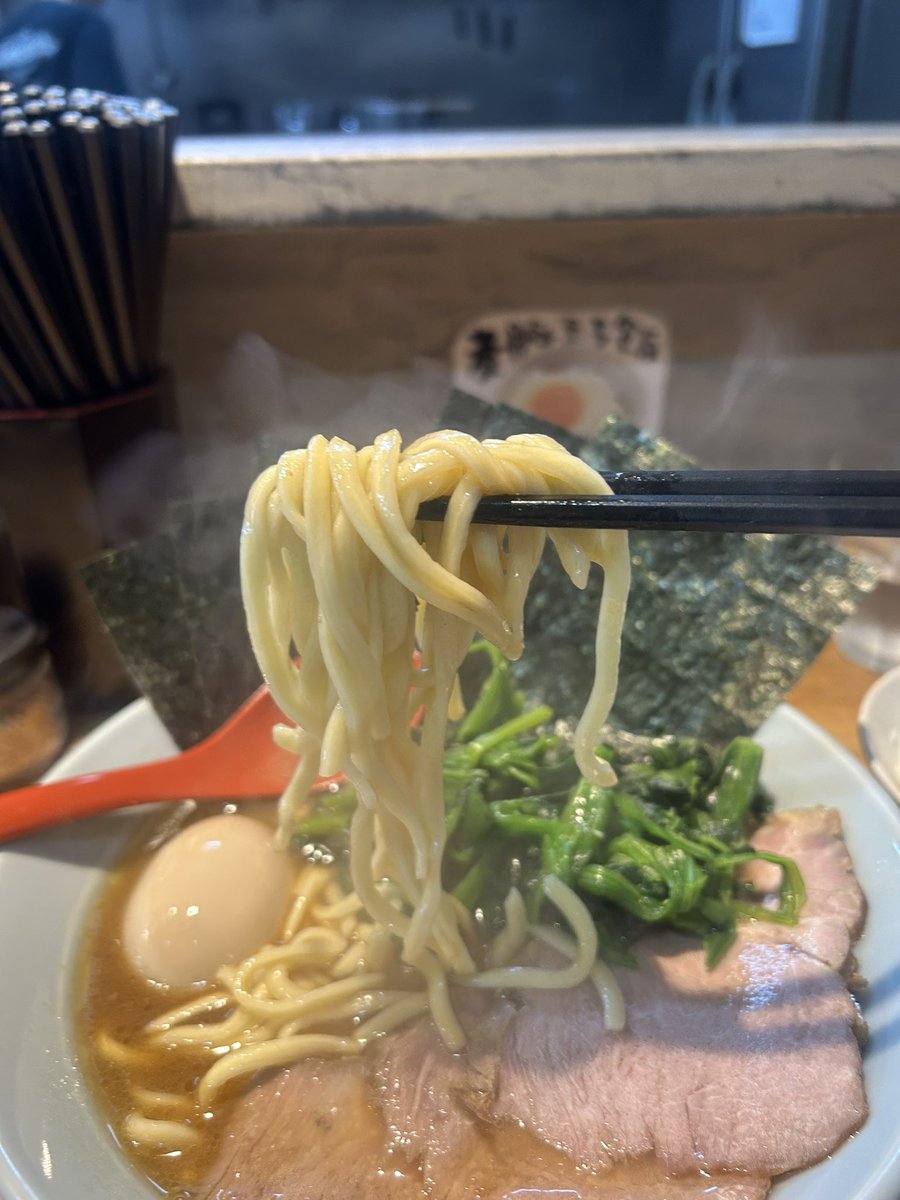 EntrustKondou's tweet photo. #サムライノネイロ

お初です！
家系ラーメン全部乗せ　1400円

やわ　普通　普通…
しょっぱウメー🍜
噂通り麺短けえ〜笑
にしても、麺もウメ〜…
塩分取りすぎになるから完飲は控えた https://t.co/kPHqSDRBGU