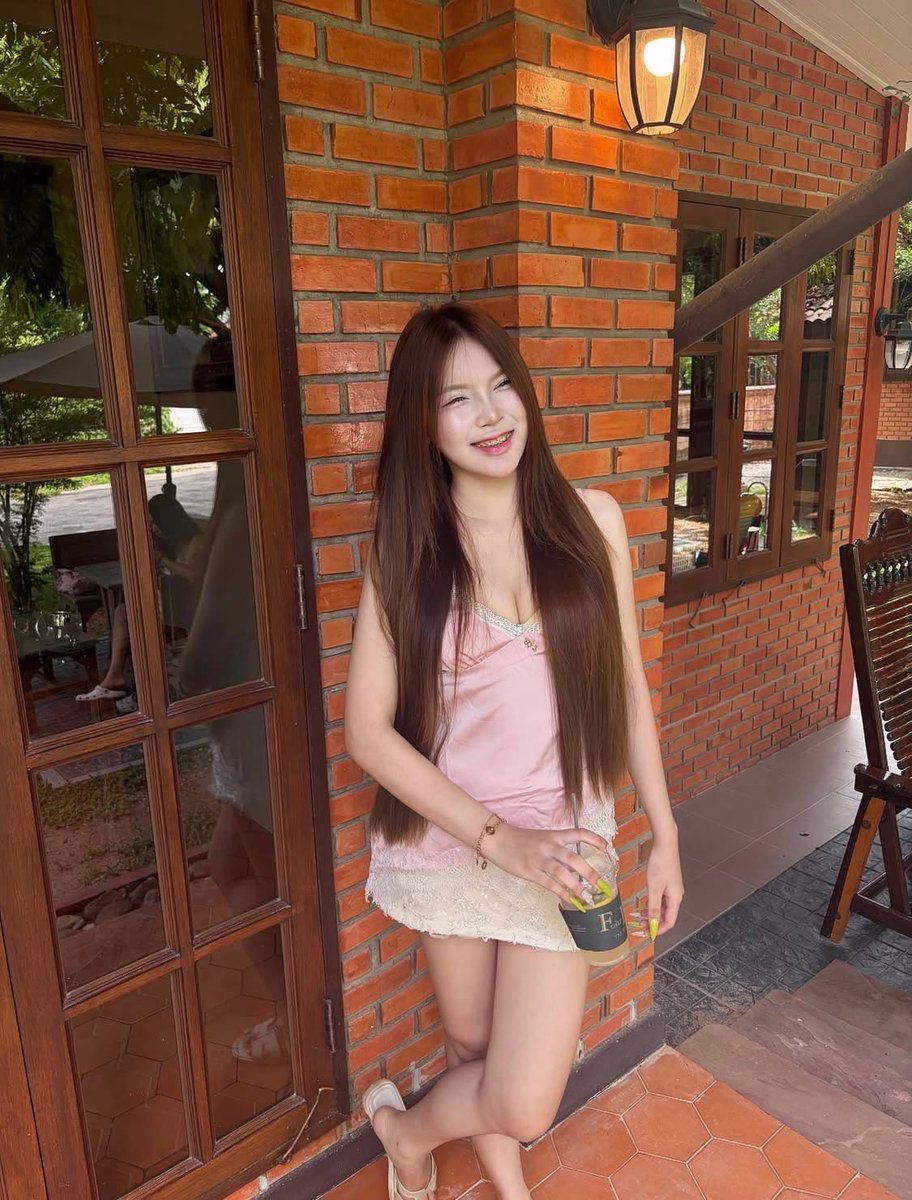 Ros7on's tweet photo. ไม่ได้เก่งแค่เรื่องหยอด เรื่องกอด ก็ไม่แพ้ใคร https://t.co/aW2pILbGFa
