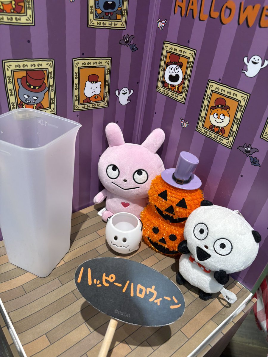 03070810inu's tweet photo. 新宿本店へ行って来ました☺️
ハロウィンはこねちゃん🐹
購買部からのお願いのイラストが可愛いので撮りました😁 https://t.co/iXijLcljW0