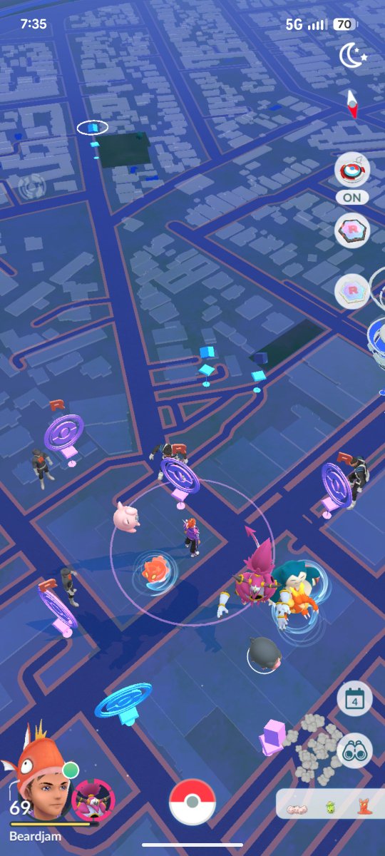 beardjam's tweet photo. So super rocket radar activated, regular rocket radar activated. Already bear Arlo and Cliff and all I get all two grunts and two Arlos?! @PokemonGoApp y'all wringing every last cent for us, this sucks https://t.co/cqCSBjX8ih
