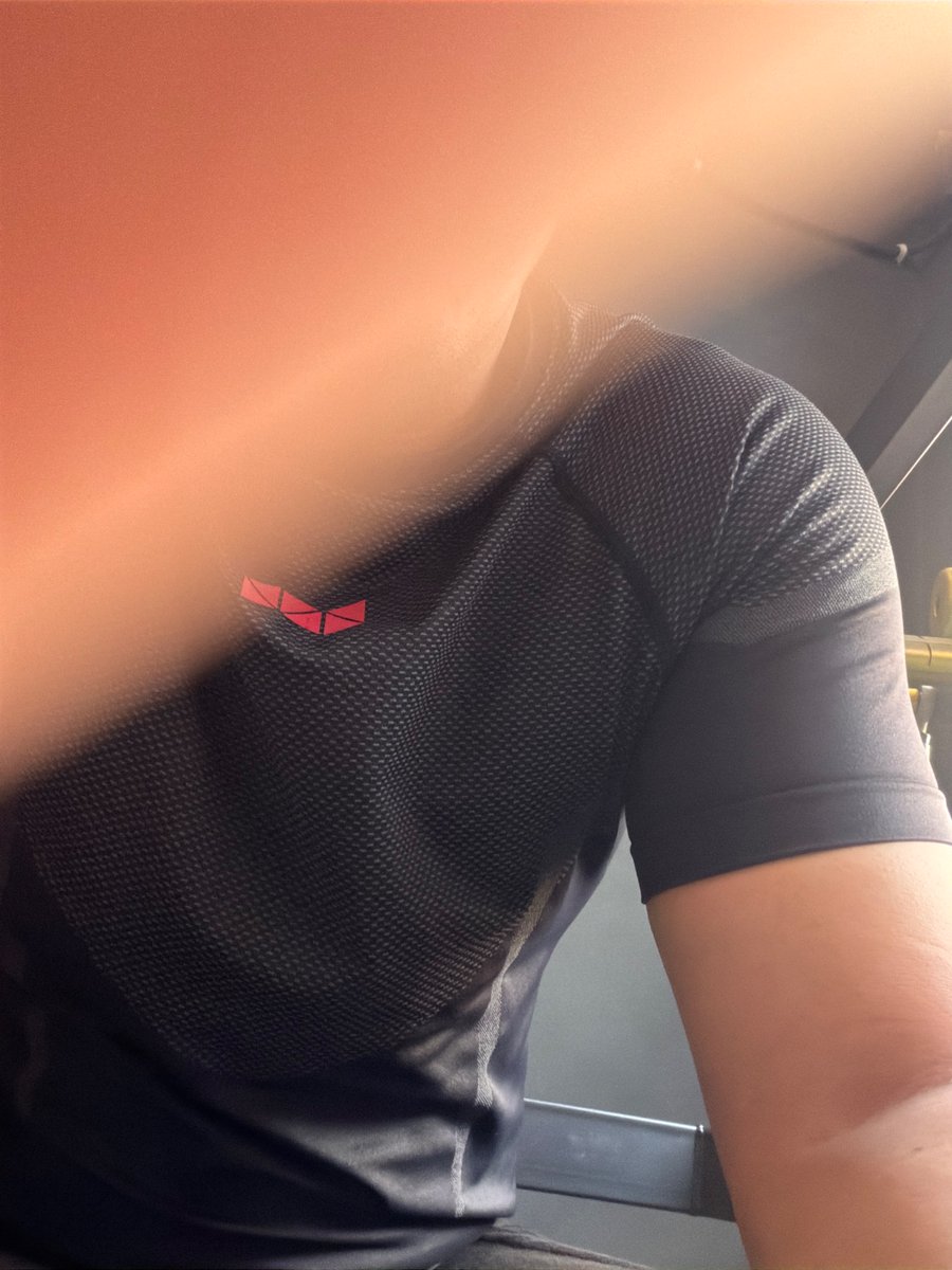 anggoro81402's tweet photo. Abis gym enaknya….. https://t.co/9ePutJem17
