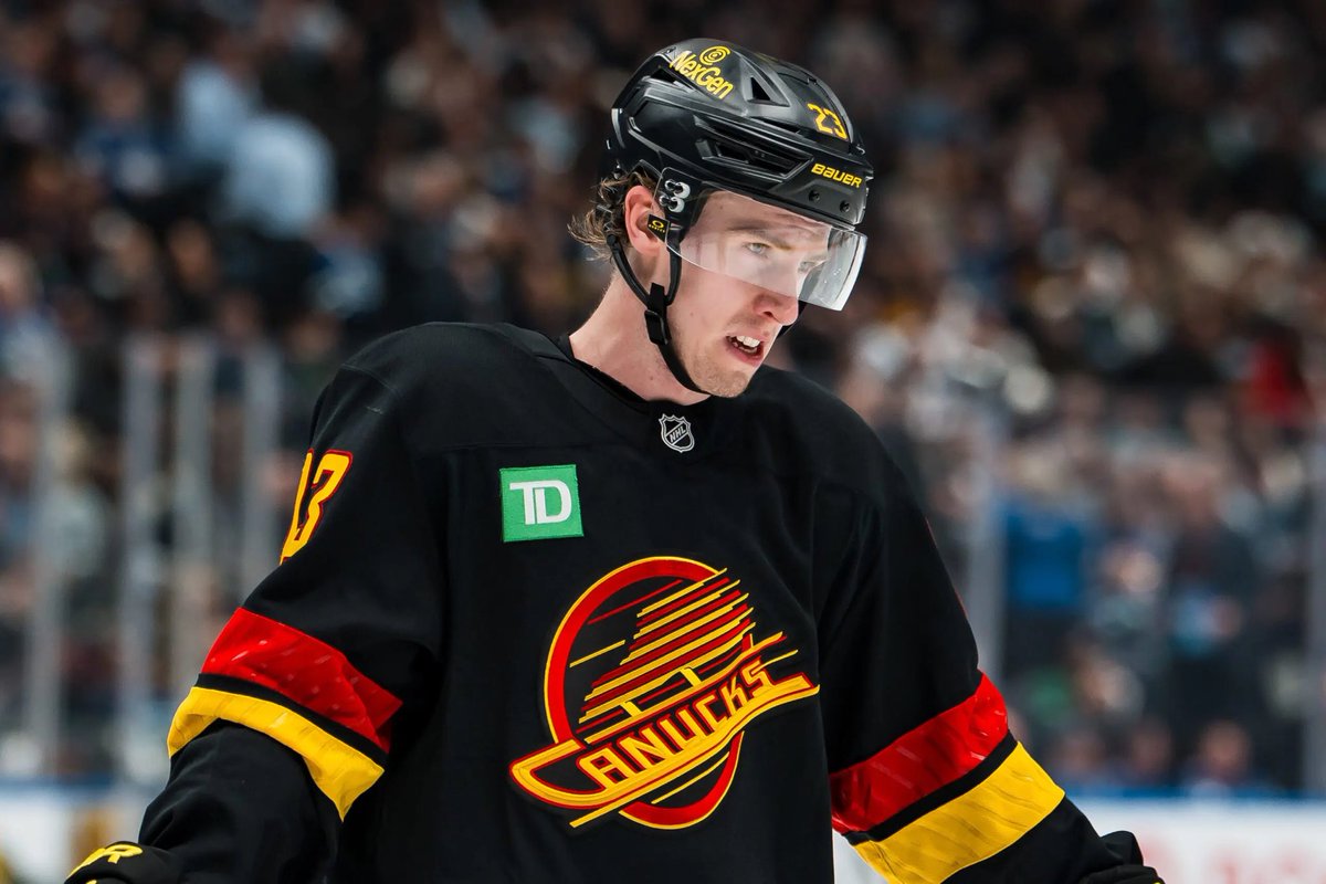 CanucksForum's tweet photo. 🚨 LEKKERIMÄKI GOAL (2) 🚨 #Canucks

Assisted by: Karlsson (4) Schenn (2) https://t.co/zVSfm6PntJ