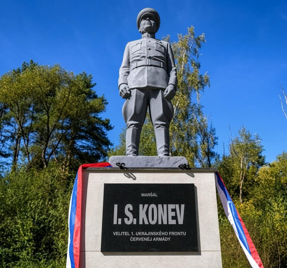 LetsArmUKR's tweet photo. Fico just unveiled a statue of Soviet Marshal Ivan Konev in Slovakia.

Konev commanded the troops that crushed the Hungarian uprising in 1956. He also led part of the 1968 invasion that sent Soviet tanks into Czechoslovakia.

Slovakia’s prime minister is now building monuments to the men who occupied his own country.

Not subtle. Not historical nuance.

A full USSR revival, right out in the open.