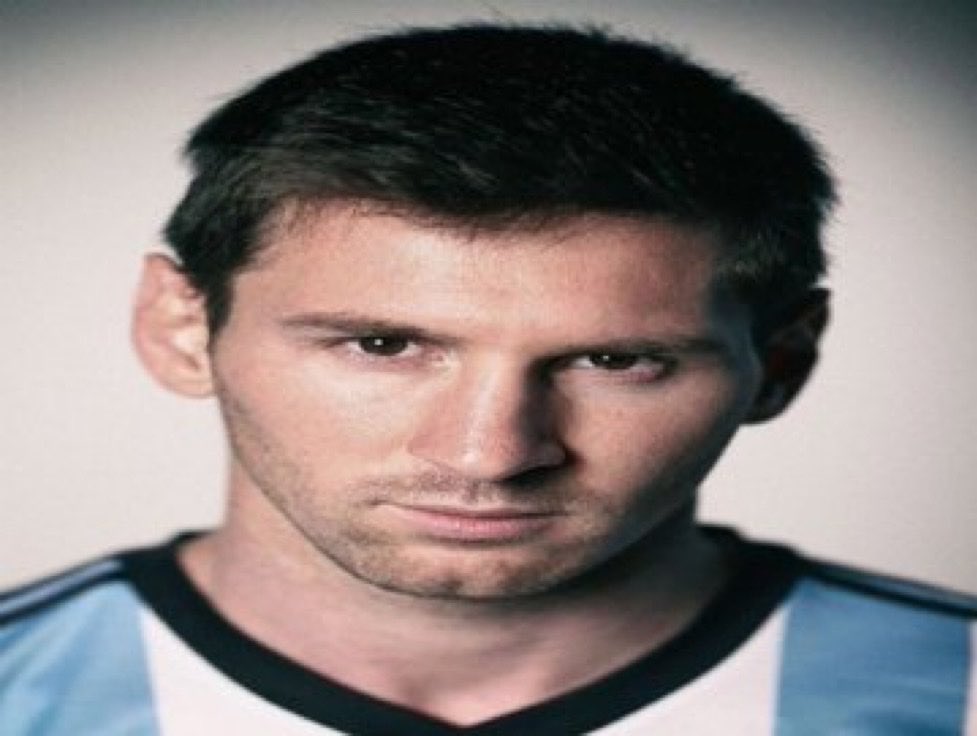 rashftate's tweet photo. cuando te estás riendo pero te acordas de que mañana es lunes otra vez y esta semana te cogen los parciales https://t.co/yfjBIiB63f