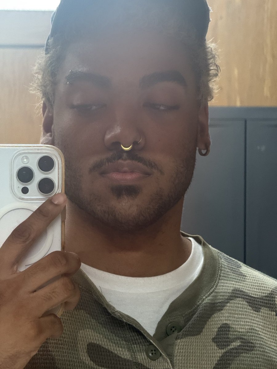 12smells's tweet photo. #promotwt ᰔᩚ #moothunt 
 ♡ kal, 23 , he/him , eng ♡ 
♡ bloodborne , elden ring ♡
ᰔᩚ warframe , roblox , fortnite ᰔᩚ 
 music , film , animanga , politics 
ᰔᩚ dms open / minors dni ᰔᩚ 
#anitwt #mangatwt #bloodbornetwt #eldenringtwt https://t.co/clIznlHPiz