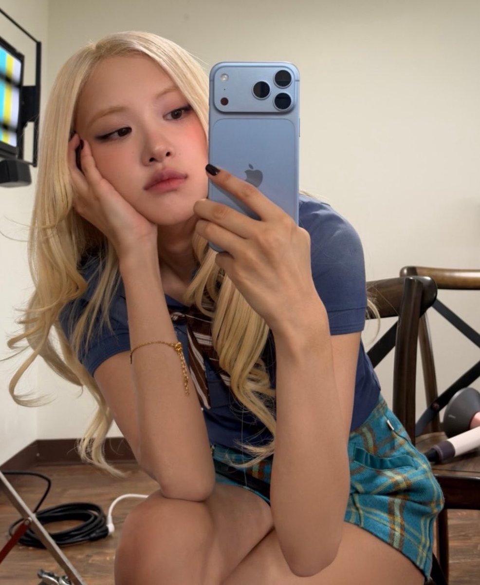 rosespics's tweet photo. https://t.co/W3zbzq5NJC