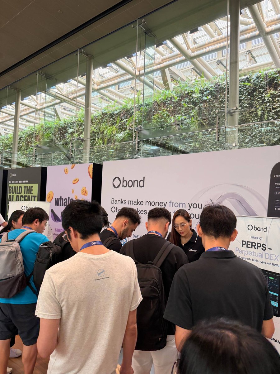 BondSuperApp_'s tweet photo. What a start to 0G Dev Day! 🇸🇬 

We’re excited to connect with everyone, so make sure to stop by National Gallery Singapore if you’re in the area. https://t.co/19SXlLSxF1