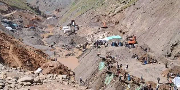 درگیری میان دو گروه طالبان بر سر کنترول معدن طلا در بدخشان تلفات به جا گذاشت