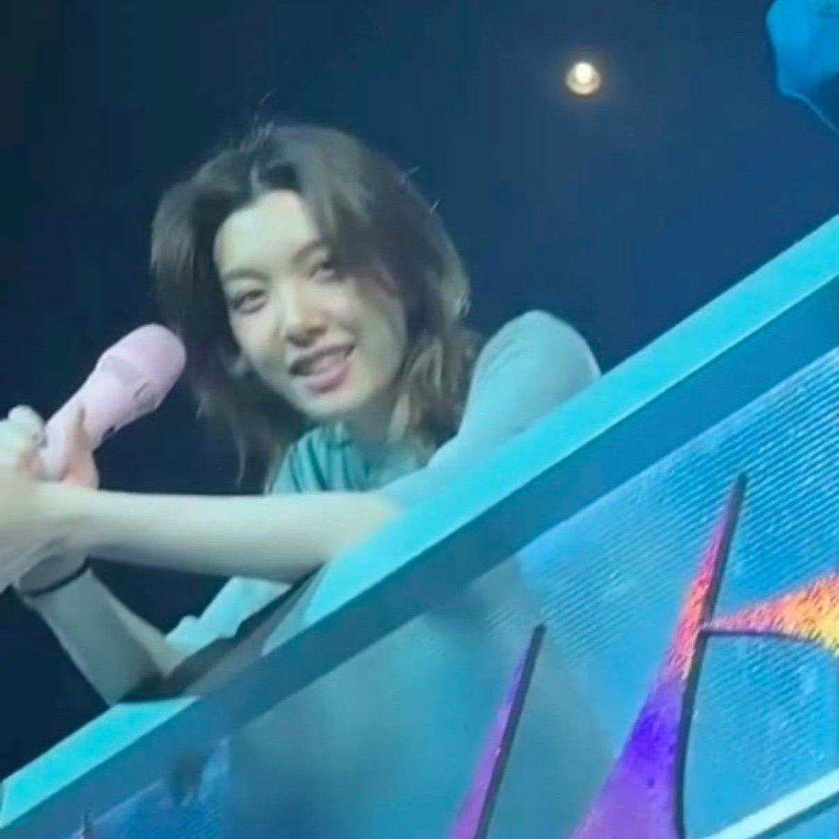 kwangyoungmin25's tweet photo. ออมว่าไงลูก 🤣🤣🤣🤣 https://t.co/SQVKg9atLo