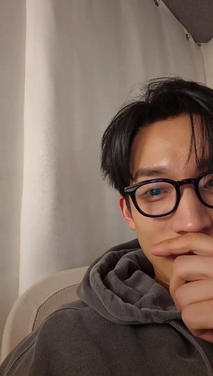DailySangyi's tweet photo. #이상이 #LeeSangYi #DailySangYi
#SangSang #상상 https://t.co/G6jYlsKADH