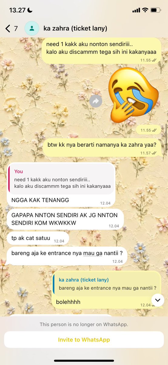 ziraaside's tweet photo. tega bener ya masih bisa nipu orang yang udah jauh-jauh nabung dan mau terbang dari Kalimantan ke Jakarta buat nonton LANY 🥺 https://t.co/4nWHYGCuxi