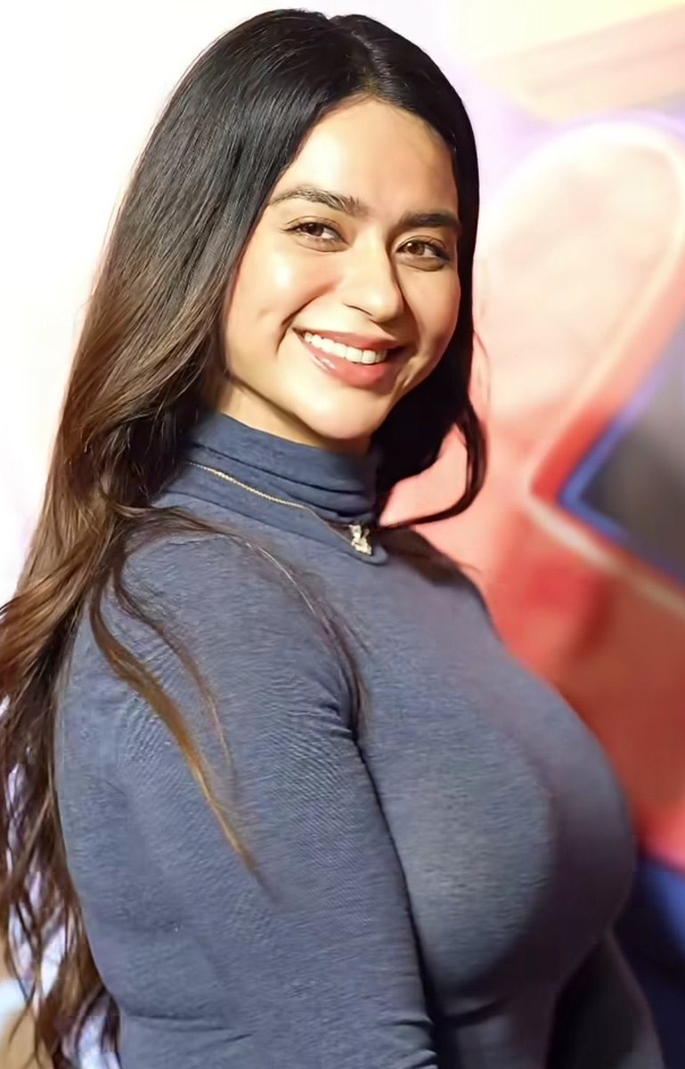 net8vibe's tweet photo. Good Night Friends 😊 
She deserves more Hype 🔥 
Underrated Diva ✨ 
#SoundaryaSharma ♥️ #soundarya https://t.co/1oZmnBbbQZ