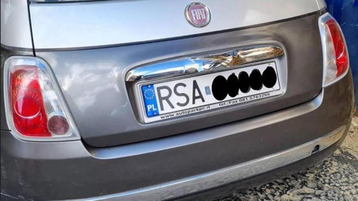 Open_gol's tweet photo. I 60 mila italiani che girano su auto con targhe polacche per risparmiare su bollo e assicurazione https://t.co/BvYbSzibQ4 https://t.co/4cjpAB4VH5