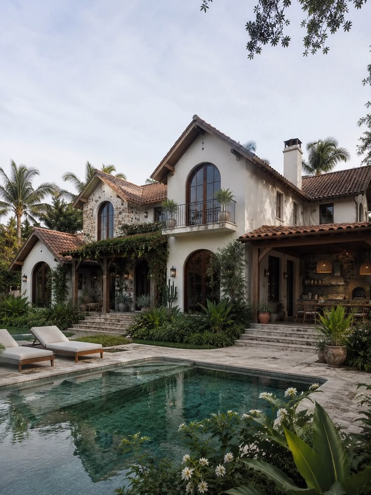 aurearch's tweet photo. To make time stand still in a villa like this, accompanied by the Mediterranean sun... https://t.co/xycjmXsZJo