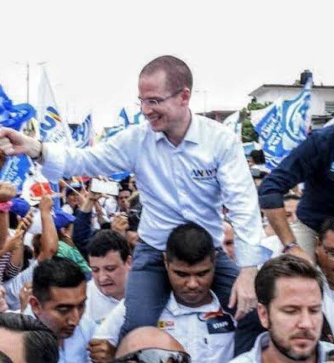 Dmaso72807490's tweet photo. @MonkyBisness En México hay un HDSPM con ínfulas de emperador, que cree ser la voz de México, y el que sabe de todo. El mismo #PANdejo que dijo que "EL PETRÓLEO YA VA DE SALIDA" 👇🏼 https://t.co/IMVUDcRMlf