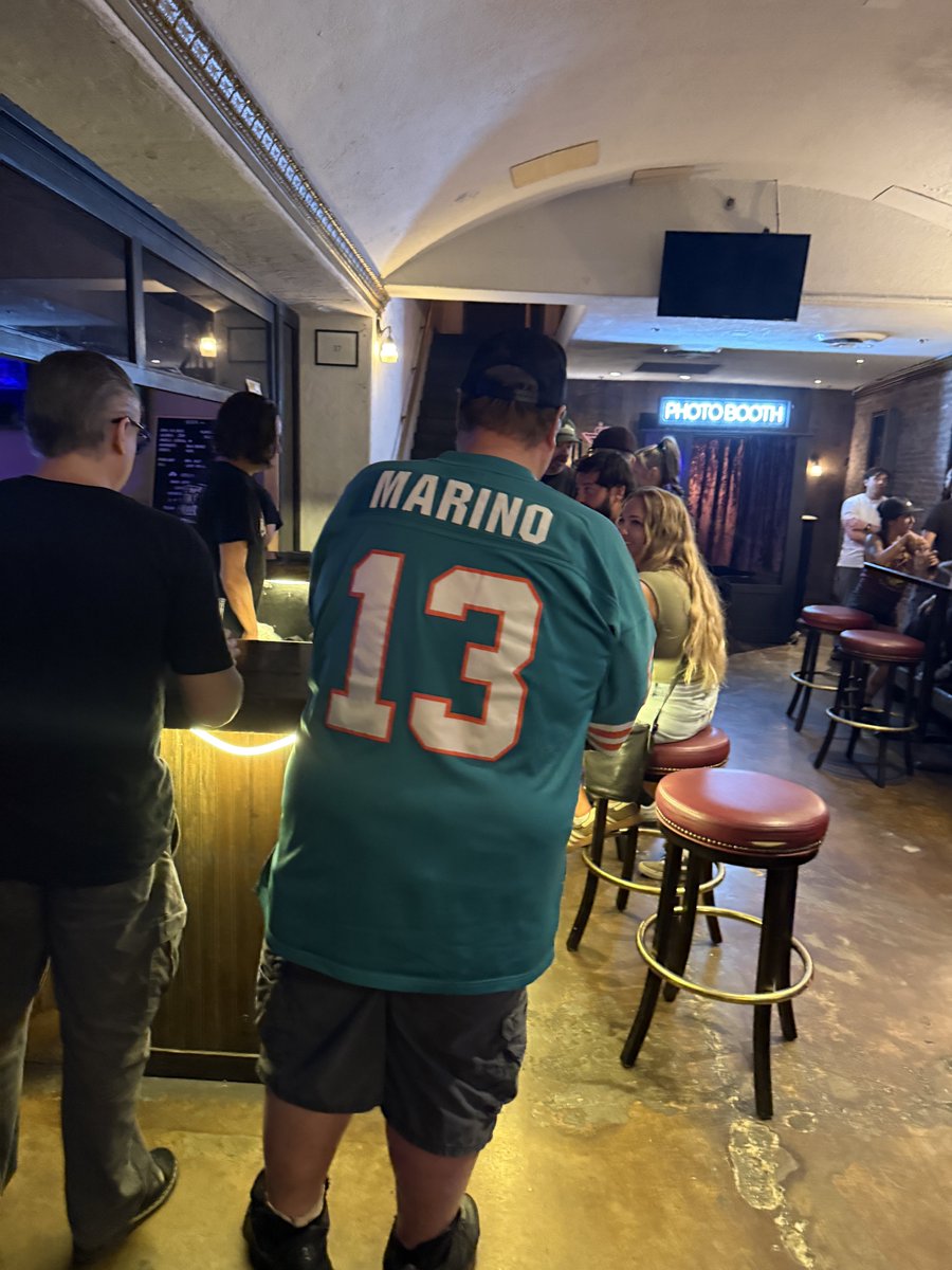 RJsFro's tweet photo. made it to the Menzingers and my personal sports sadness follows me around wherever I go. https://t.co/z4Uddwqqpj
