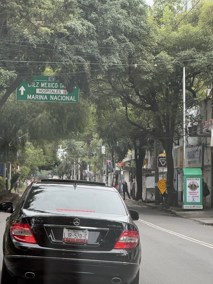 DrDecorazon1's tweet photo. Vamos a hacer famoso a este montachoques a la altura de Marina nacional y Azcapotzalco. 

 Después  de buscar un choque amenaza con señales de arma! 

 porque la policía no hace nada? 
 Si la policía no hace nada es nuestra labor hacerlo famoso y que todos sepan de esta calaña https://t.co/VdqCJzIjTZ