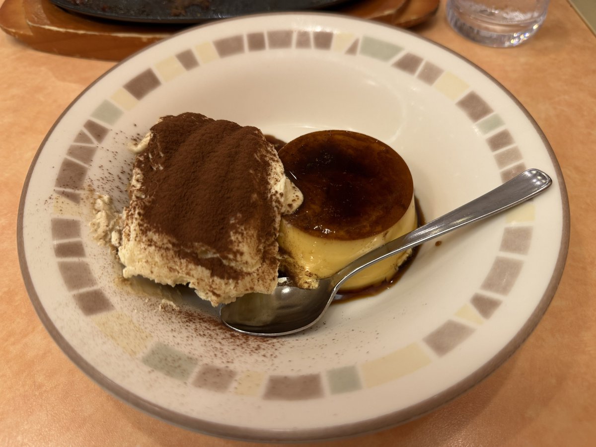 SikiFleur's tweet photo. ティラミス＆プリン🍮🥄 https://t.co/wdQ2ajWBmq