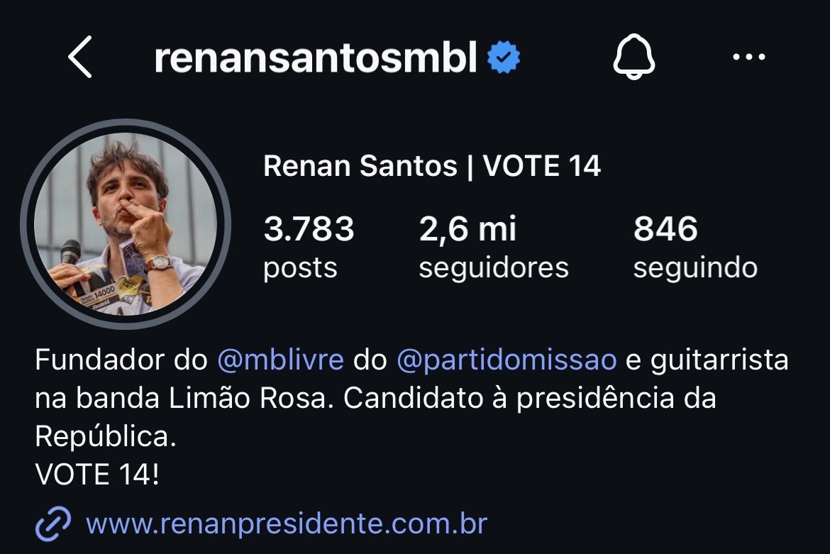 kqayuz's tweet photo. apesar de hoje, me orgulho de fazer parte de um grupo de eleitores tão fiéis 💛🖤🤍 https://t.co/gWdN9XOBNA