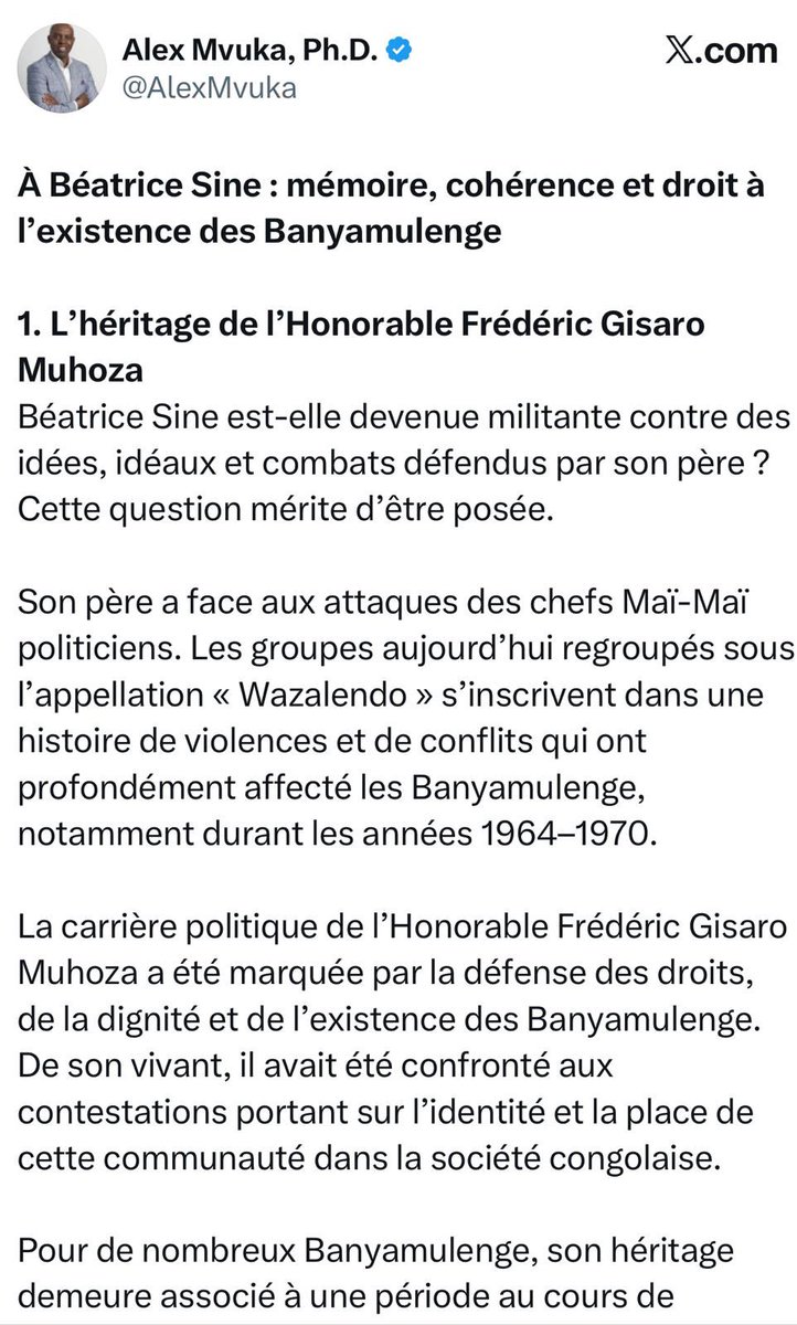 BeatriceGisaro's tweet photo. ❌🟥❌
@AlexMvuka « PhD »

À l’université, votre travail aurait probablement été sanctionné d’un HORS SUJET, avec une appréciation du genre :

« N’a pas su cerner la problématique posée. Incapable de répondre sur le fond, l’étudiant s’est contenté de caricaturer la “biographie” de l’auteur et de s’attaquer maladroitement à sa personne. »

Vous auriez certainement obtenu la note de E : quelques points pour avoir noirci le papier, mais aucun pour avoir répondu à la question posée. 

Votre longue réponse a néanmoins une particularité révélatrice : vous trouvez beaucoup de courage lorsqu’il s’agit d’accuser #Kinshasa, mais une remarquable prudence dès qu’il faut regarder #Kigali dans les yeux.

‼️ Je vous parle d’Evode Uwizeyimana, de Sadate Munyakazi, de Tito Rutaremara et du massacre de Kiziba.

⚠️Vous répondez : Gisaro Muhoza.

Curieux.

🎯 Plus Kigali devient embarrassant, plus votre texte s’éloigne de Kigali.

Vous exigez de moi que je condamne les dérives de mon propre État. 
Je le fais sans même vous attendre : j’ai condamné Ekenge sans ambiguïté.

🎯 À votre tour.

➡️ Evode dit en substance : «J’imagine un RDF violée une femme qui ressemble à Dr. Mukwege, si vous savez à quoi il ressemble» : condamnez-vous ?

➡️ Tito appelle des #Banyamulenge à prendre les armes et à « conquérir le Congo » : condamnez-vous ?
 
➡️ Des Congolais sont humiliés et présentés comme bons à « nettoyer les toilettes » : condamnez-vous ?

➡️ Kiziba : des réfugiés congolais sont tués. Exigez-vous justice ?

Des questions simples. Des réponses simples : OUI ou NON.

Plutôt que d’y répondre, vous allez jusqu’à convoquer mon père, #Gisaro Muhoza.

❌ ❌❌ De grâce, laissez-le reposer en paix.

N’utilisez pas sa mémoire pour donner une caution historique à vos alliances politico-militaires d’aujourd’hui.

Mon père était avant tout Congolais.
Il défendait les siens sans opposer leur identité à leur appartenance nationale.

Et c’est peut-être précisément là que nos chemins divergent.

Vous, Mvuka, jusqu’où êtes-vous réellement disposé à aller lorsque Kigali est en cause ?
Ensuite, vous oserez parler de cohérence.

Car, à vous lire, les responsabilités congolaises sont toujours #directes, #politiques, #institutionnelles et #accablantes. Mais lorsque le Rwanda apparaît, votre plume #contourne, #relativise ou change de sujet.

⚖️ VOILÀ LE VÉRITABLE DEUX POIDS DEUX MESURES.

Et il y a quelque chose d’assez saisissant à vous voir aujourd’hui invoquer avec tant d’éloges l’héritage de l’Hon. Frédéric Gisaro Muhoza.

Vous avez été parmi ceux qui ont voulu combattre et déconstruire cet héritage, avec un acharnement hors du commun, jusqu’à vouloir réécrire l’histoire.

Aujourd’hui, vous vous érigez presque en interprète de ses valeurs pour mieux les opposer à sa propre fille.

Quelle ironie !

Vous pouvez contester mes positions, attaquer mes arguments, interroger mes choix. Je vous répondrai.

Mais vous n’êtes pas en position de réécrire ce que mon père aurait pensé ni de transformer sa mémoire en arme politique contre sa fille.

⚠️ On ne combat pas l’héritage d’un homme hier pour venir s’en proclamer le gardien aujourd’hui.

Ne montez pas sur la tombe de mon père pour essayer de prendre de la hauteur sur moi.

Sa mémoire n’est ni votre bouclier contre mes questions ni un raccourci vers une légitimité que votre réponse n’a pas su construire.

Elle mérite mieux que cela.

Alors revenons à l’essentiel.

Mes questionnements …

Sinon, votre indignation n’est pas un principe.

C’est une frontière.

Et, curieusement, elle semble toujours s’arrêter aux portes de Kigali. ⚖️🇨🇩

Le reste n’est que diversion.

Sine ✍🏽