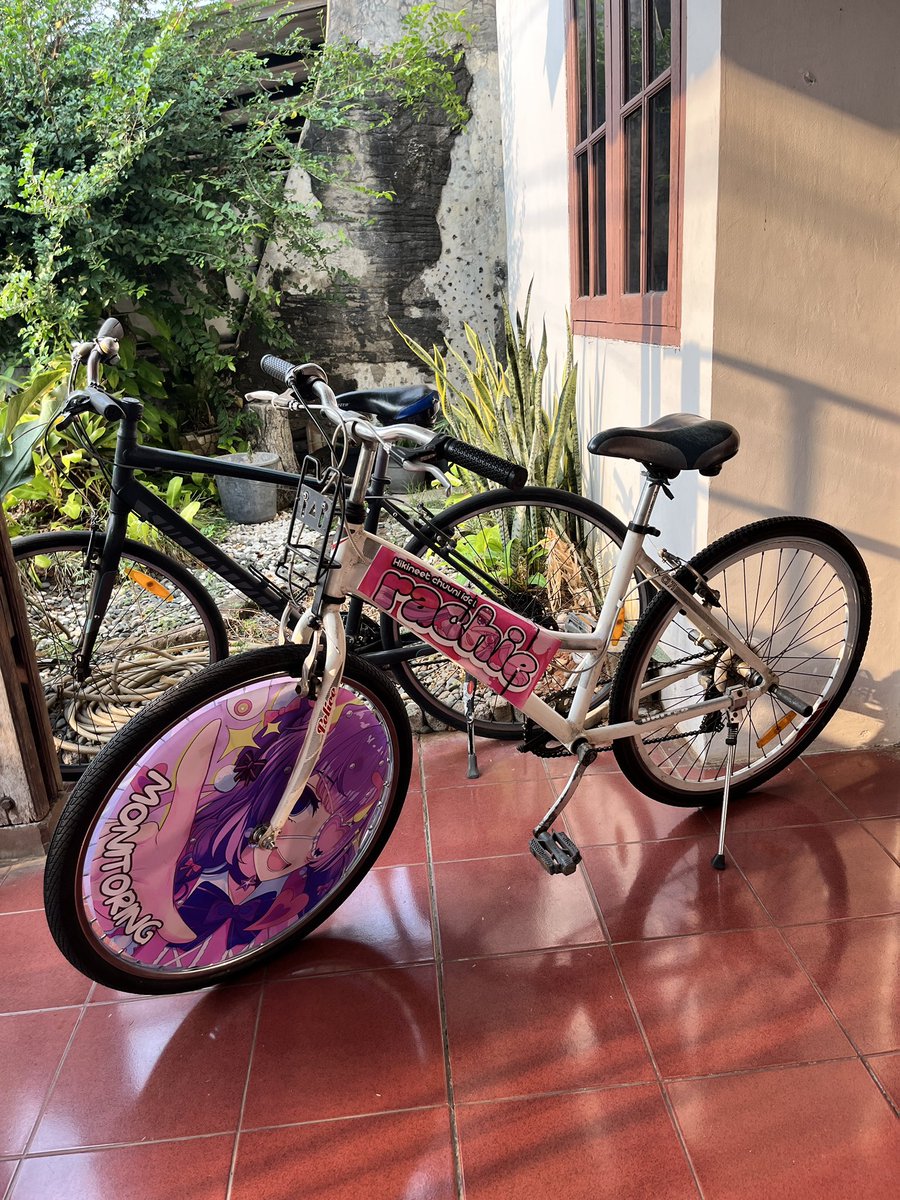 Bimolie_'s tweet photo. For me, the first thing came to my mind is “this roundful format, suitable for itachari (bicycle itasha) isnt it?”

So thats what i do!

Everyone, please welcome newest collection to rachie ita, rachie itachari monitoring ver!

Art by @karunochi 
Body typography by @remio_de https://t.co/JpSjOewNzI