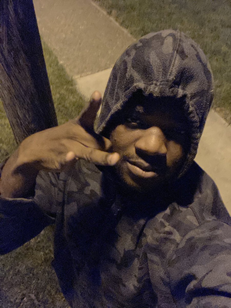 HKKShade's tweet photo. Late night walks on the block 🩸👑⚔️ https://t.co/ss7tCwS3qr