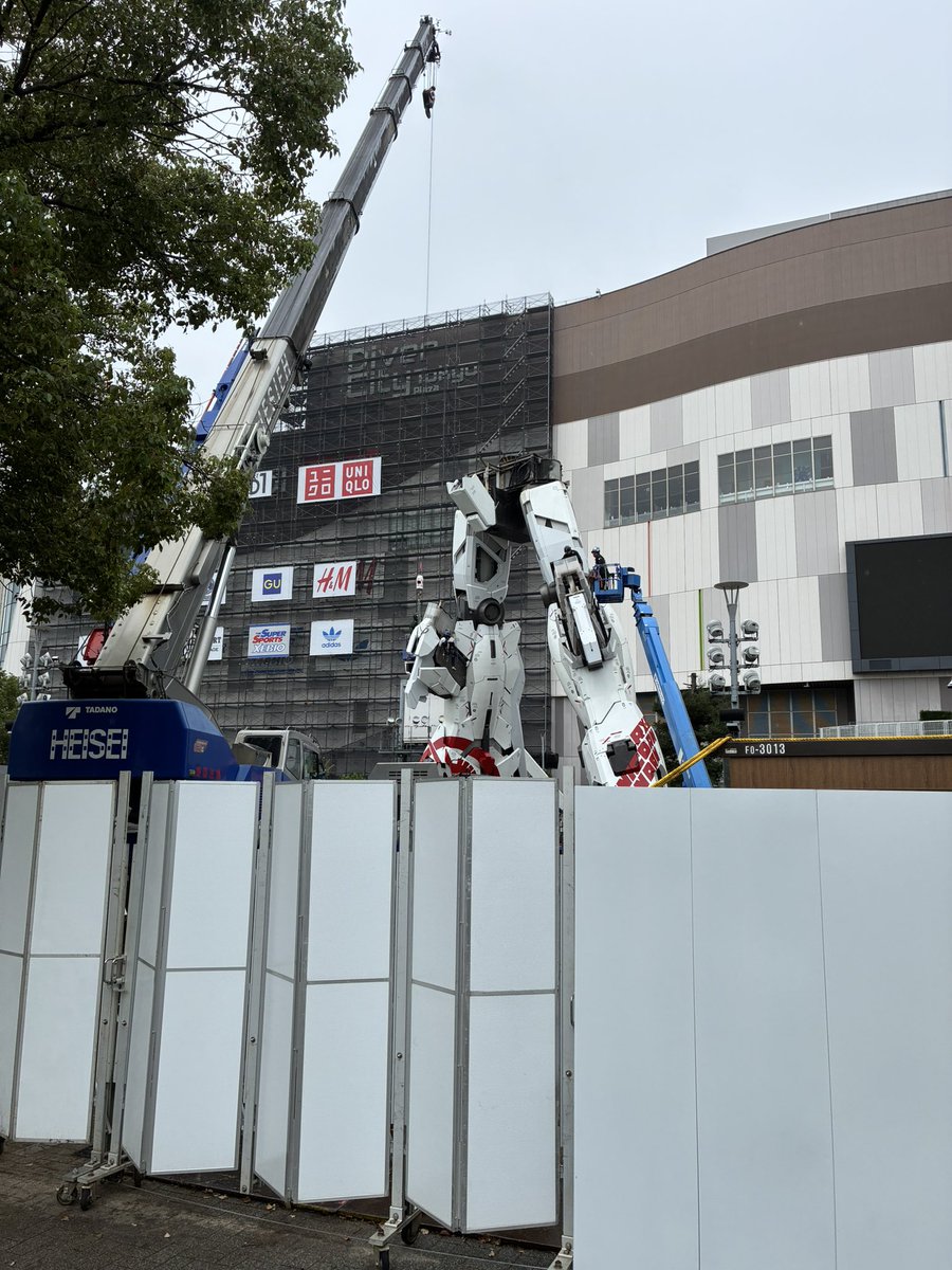 Take40717267's tweet photo. #tooljapan
真夜中に出発
朝のうちに東京にと順調に進んでたが、東京手前で渋滞
横浜周りで抜け道するも、曲がるところ間違えて、結局昼前になった
東京人も車も多すぎやねん
解体されて行くユニコーンをパシャリ https://t.co/4ASEWIdHZH
