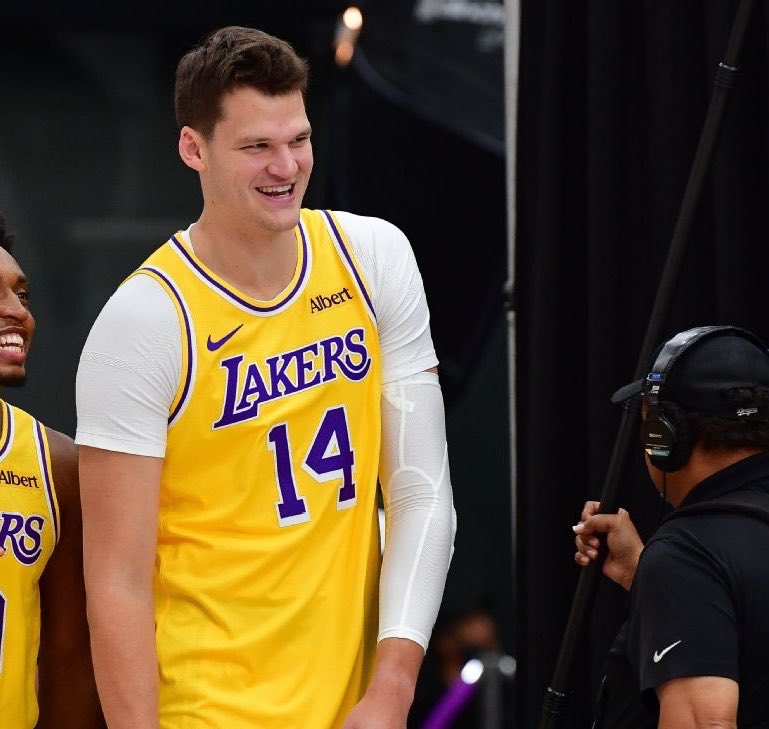 charakez's tweet photo. I’m not even joking I’d so much rather have 25 year old Walker Kessler on the Lakers than 41 year old LeBron James.

Kessler is clearly the better player at this point. https://t.co/oq1bL2WM5F
