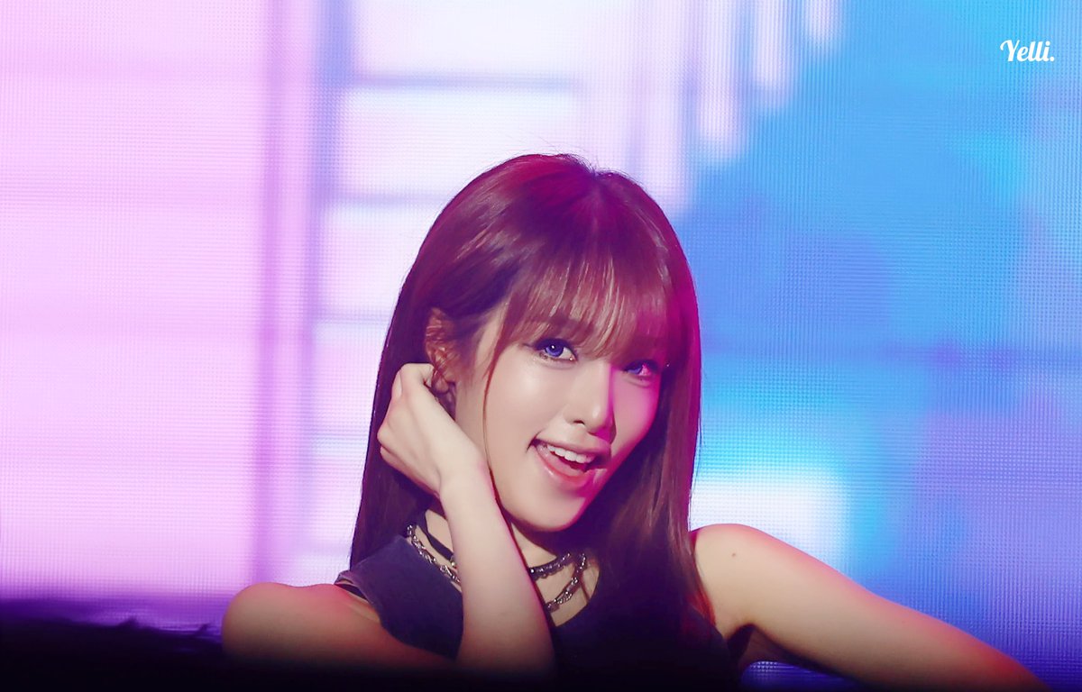 onlyyena0929's tweet photo. 261004 입크페스티벌 
💛

#YENA #CHOIYENA #イェナ #최예나 #예나 https://t.co/Yk2cMqB8EN