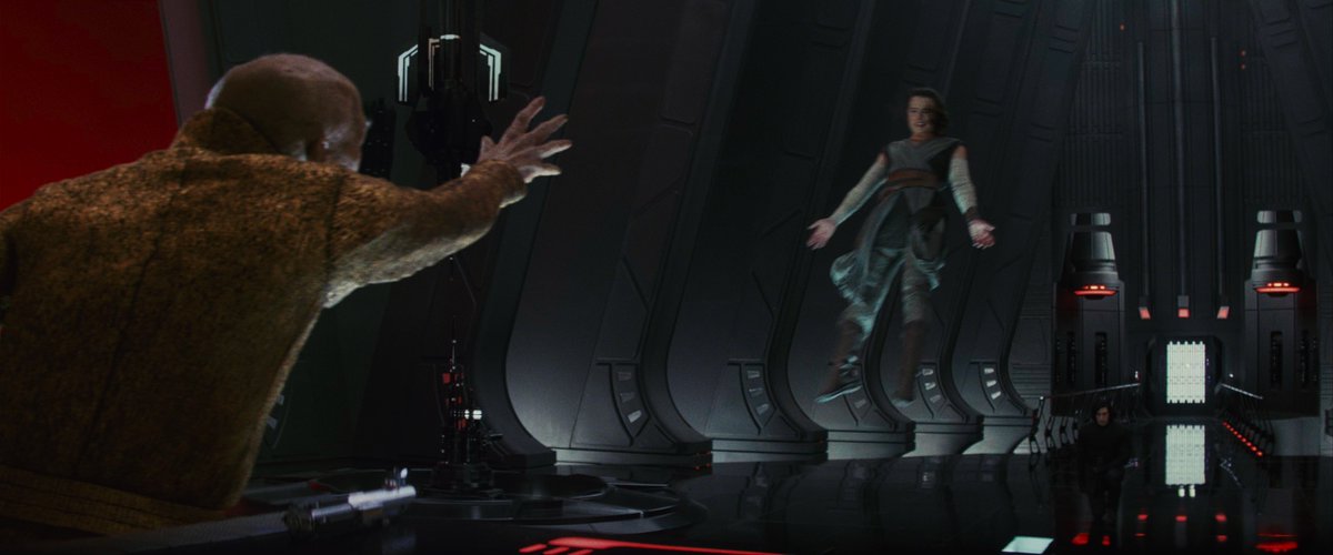 SWshotbyshot's tweet photo. Star Wars: The Last Jedi - shot 1806 https://t.co/8JhCqOFInL