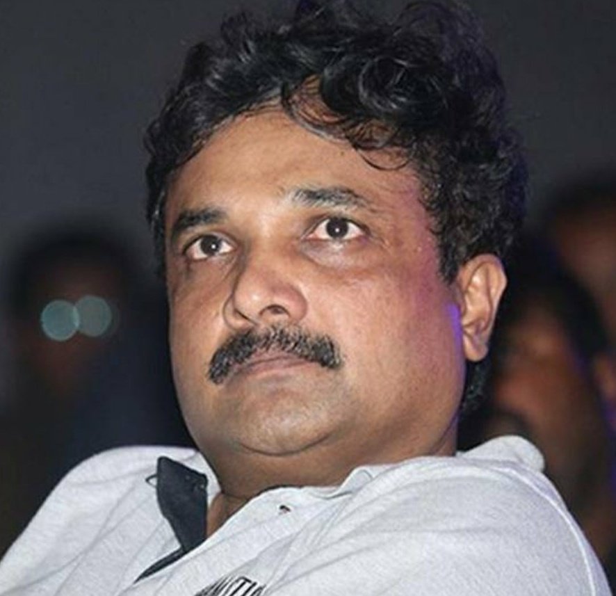 kayaldevaraj's tweet photo. October 5th

#24AMSTUDIOS Producer #RDRaja Birthday 

Best Wishes @RdRajaOfficial
Sir

#HBDRDRaja #ProducerRDRaja #HappyBirthdayRDRaja https://t.co/RBFdesNxYJ