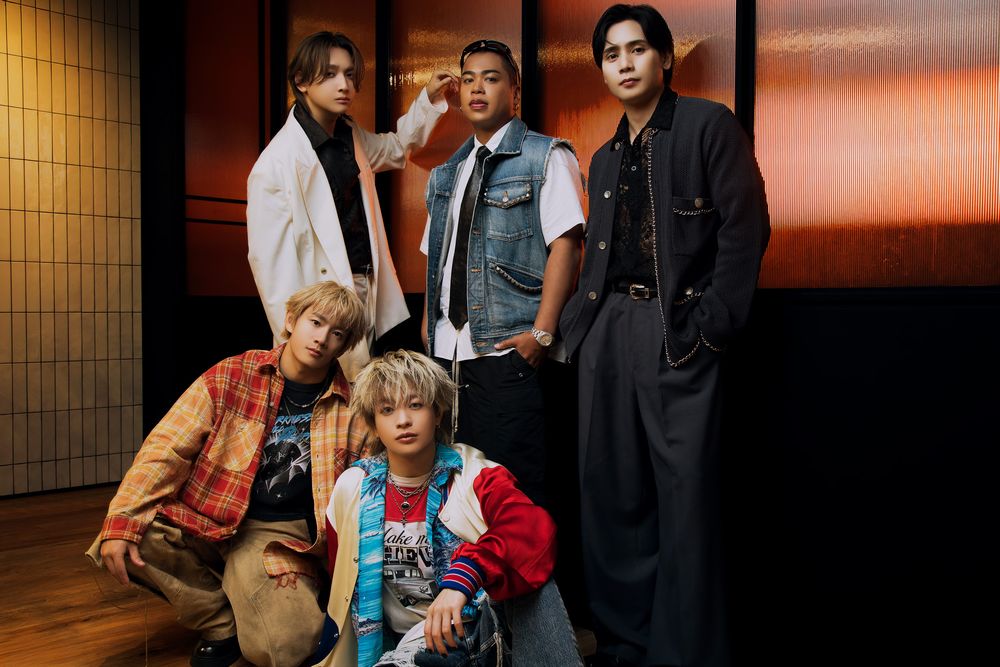 encore_inf's tweet photo. 5人の進化と、さらなる挑戦！
#MA55IVE THE RAMPAGE『#DEPARTURE』
インタビュー＋撮りおろし📸✨
https://t.co/GM3jBRRLAg

"MA55IVE UNION Project"を経て、メンバー同士がフィーチャリングし合う"グループ内コラボ"というスタイルに挑戦した理由は？

#M5V #THERAMPAGE 
@ma55iveofficial https://t.co/A3s4ZxIfGT