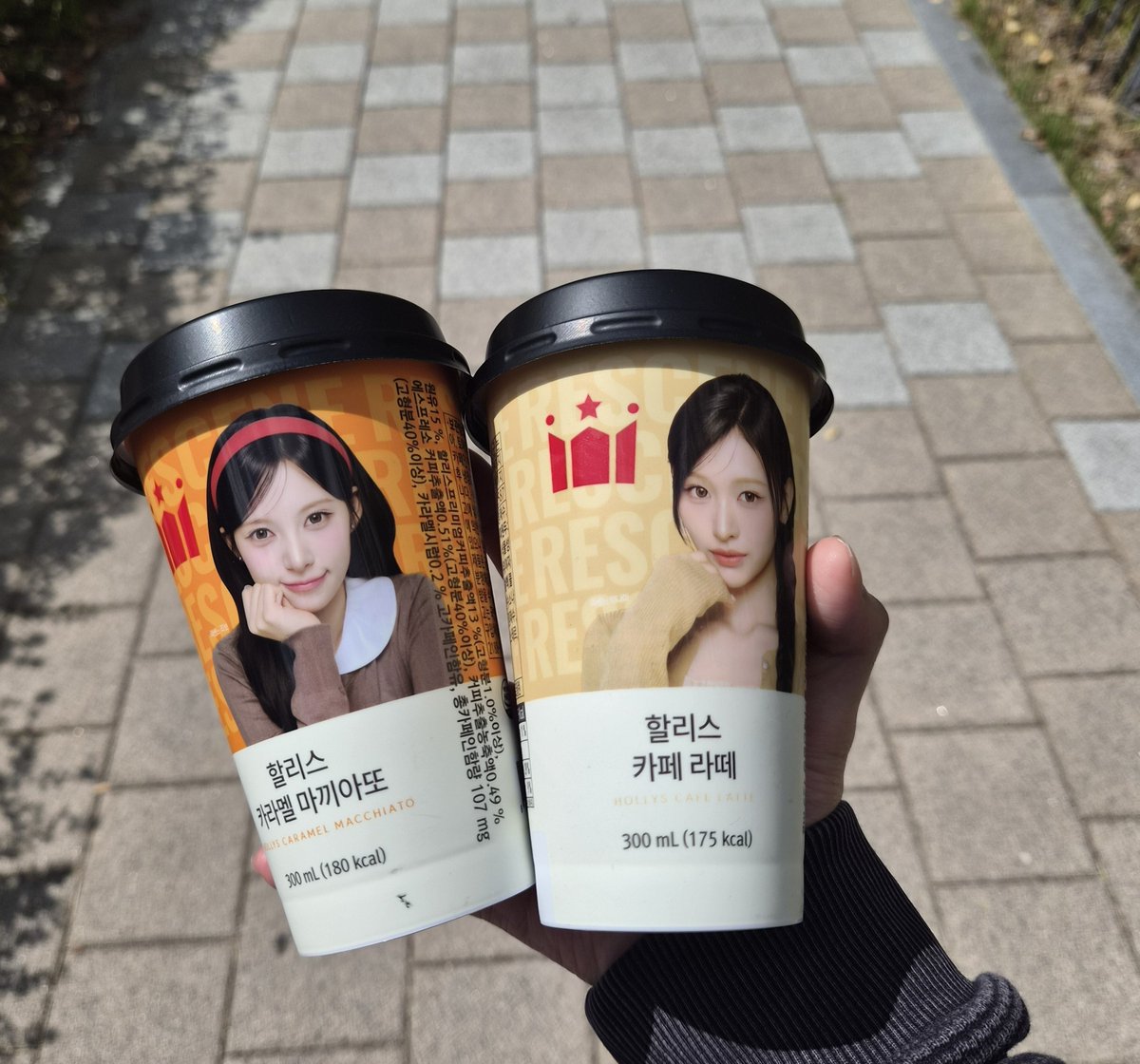 minimum_duck's tweet photo. 집앞씨유 맆냠하나보ㅓ 이렇게 딱 있었슨 
일녀야 쿠ㅍ이ㅊ 써도 메론빵을 찾을수가 없다 ...
한국인들이 메론을 일케 좋아할줄 몰랐어 https://t.co/O3nUnvLhMQ