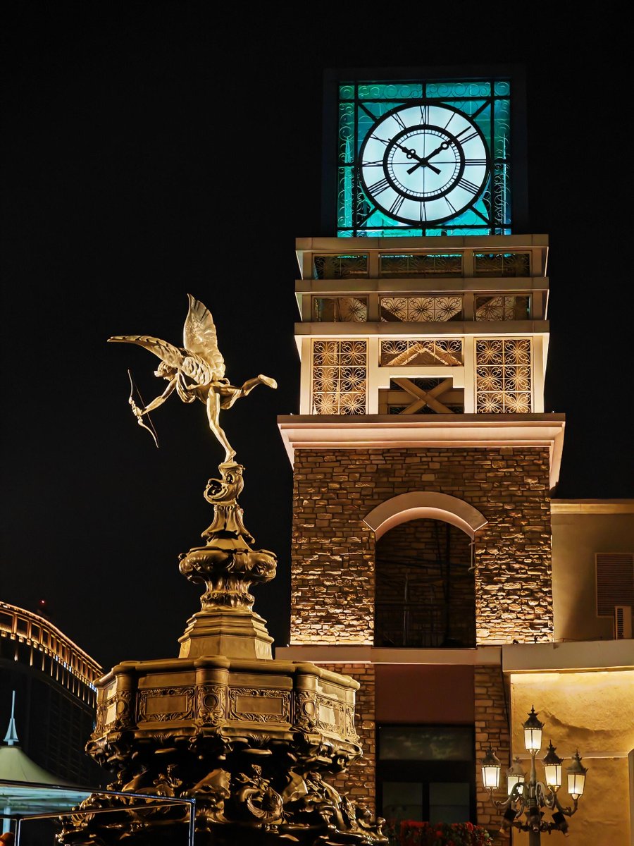 BeijingTourismX's tweet photo. Shop, dine and enjoy Beijing’s city lights at Solana.
With plenty of stores, restaurants and lively spots, it’s a fun place to spend an afternoon and stay into the evening. https://t.co/3RlZFo3gbG