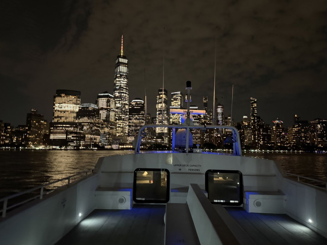 susgrt's tweet photo. Tonight's city night view, full of romance。 https://t.co/ZeUBvlAwI1