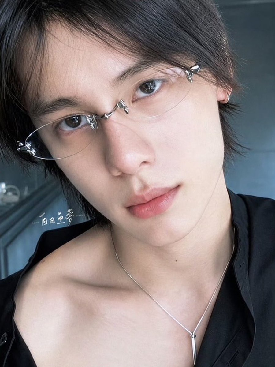 qianguyx's tweet photo. ขอลอง https://t.co/8Cir3ryDHe