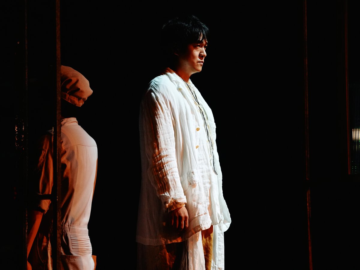 the_globe_tokyo's tweet photo. ━━━ 
『water』 
作・演出：#藤田貴大

出演：#丸山隆平
#青柳いづみ　#伊藤万理華　#植木祥平　#内田健司 
#平井まさあき（#男性ブランコ）　#山本直寛 
#持田将史（s**t kingz #stkgz） 

#荒木穂香　#猿渡遥　#波佐谷聡　
#船津健太　#柳瀬瑛美
━━━ 
https://t.co/Vm9Mh0QIkP 
#water_stage https://t.co/RPFXVnmThw