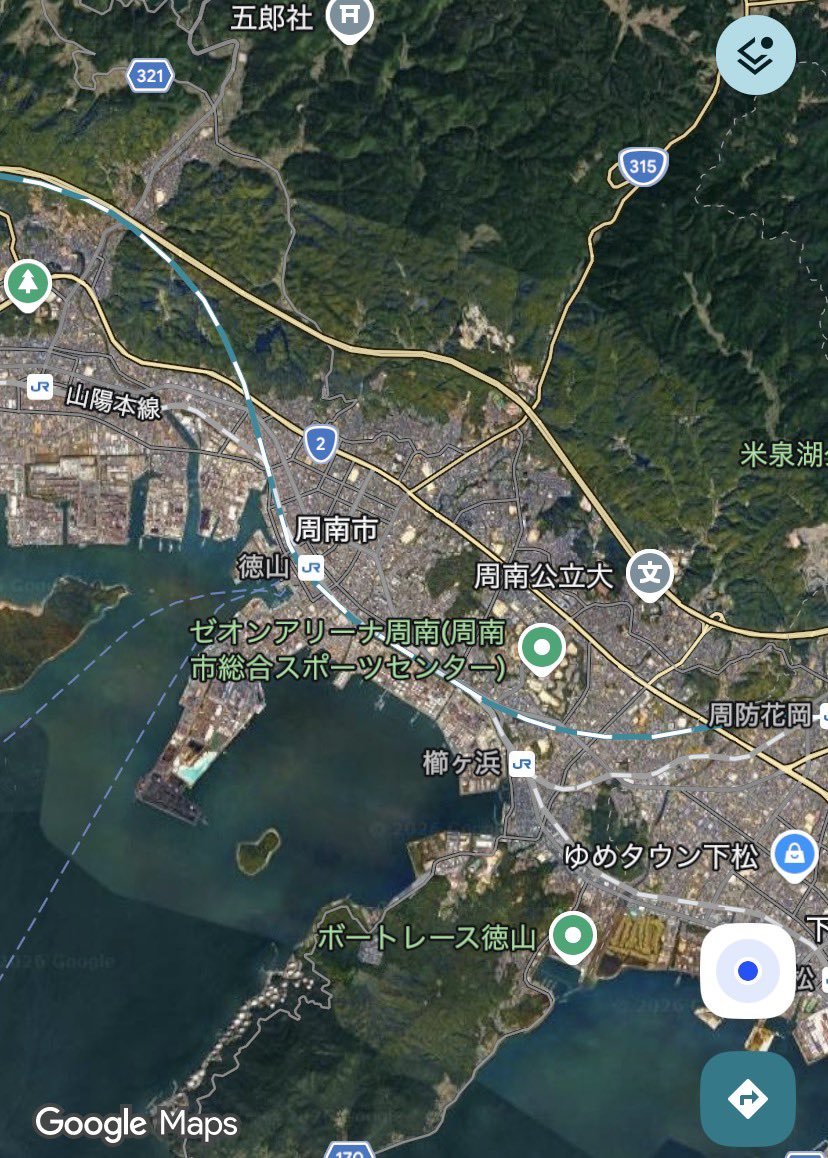 uhat_tsuan's tweet photo. @bozu_108 徳山駅の前後はカーブが連続

徳山停車の新幹線に乗るとキャリーケースが暴れ出して大変💦🧳 https://t.co/3gbCS4JBdl