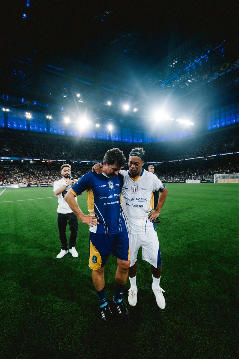 tchecobr's tweet photo. Football and its unforgettable moments. The All-Star Game.

كرة القدم ولحظاتها التي لا تُنسى. مباراة كل النجوم. https://t.co/Zd1V9a9LOv