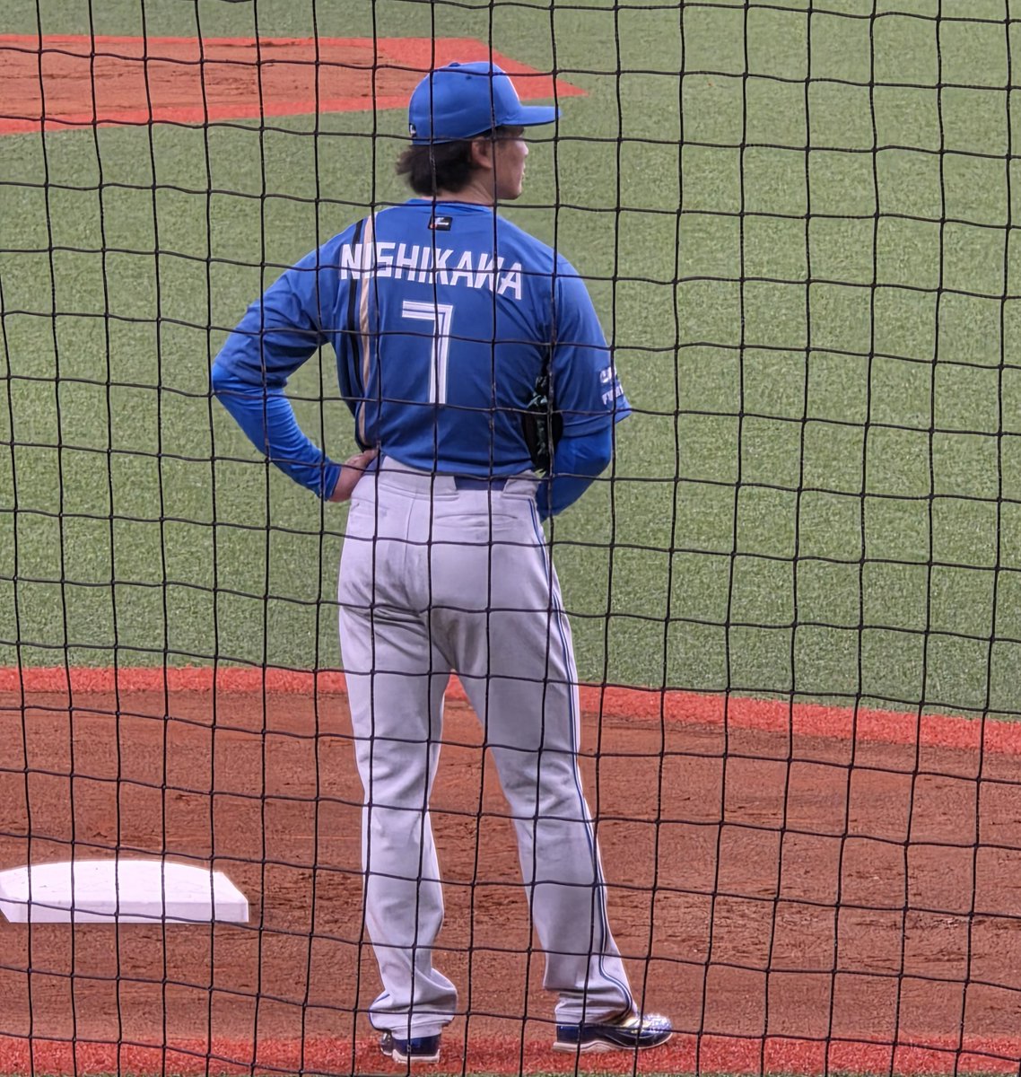 sabaparu3's tweet photo. 惚れた推しの
背中を見に…

正面ほぼなし
残念な私の
シャッターチャンス

推しと同じ空気を
吸えただけでも
幸せでしたよ

優勝するために
強いTEAMで
いるために
絶対必要だから
まだまだこれから!!
調整修正能力
すごいので

待ってます
闘う姿!!

2026.9.26　
京セラドーム https://t.co/K5EWC3Yaer