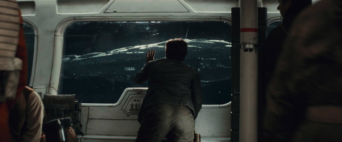 SWshotbyshot's tweet photo. Star Wars: The Last Jedi - shot 1811 https://t.co/QMdMjv988H