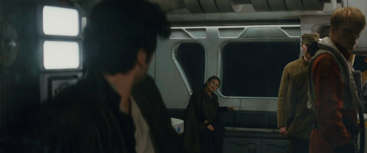 SWshotbyshot's tweet photo. Star Wars: The Last Jedi - shot 1812 https://t.co/Se0QeX0Sm6