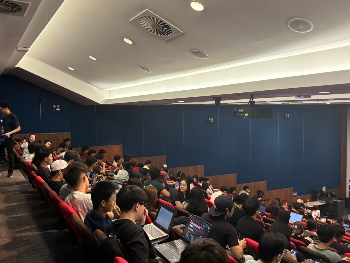 ccacc_hub's tweet photo. Thanks to @mumbcs for having us at Industry Night 2.0.

Had some great conversations with students, builders, and community members, and got to share a bit about CCACC TalentPool.

Always good to see the community coming together. Looking forward to the next one.

#Web3 #MonashBlockchain #CCACC