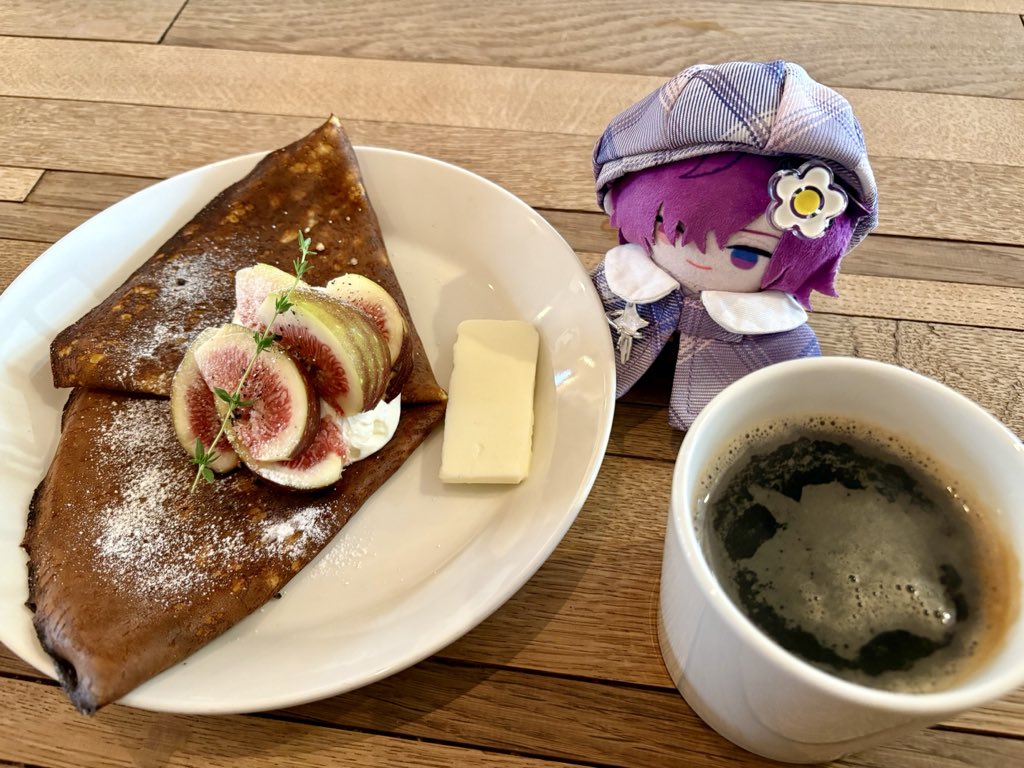 yuba_ri_melon's tweet photo. My favorite fig crêpe — last one of the season ⟡*.ﾟ
See you next year. https://t.co/ox1eSzLKgP